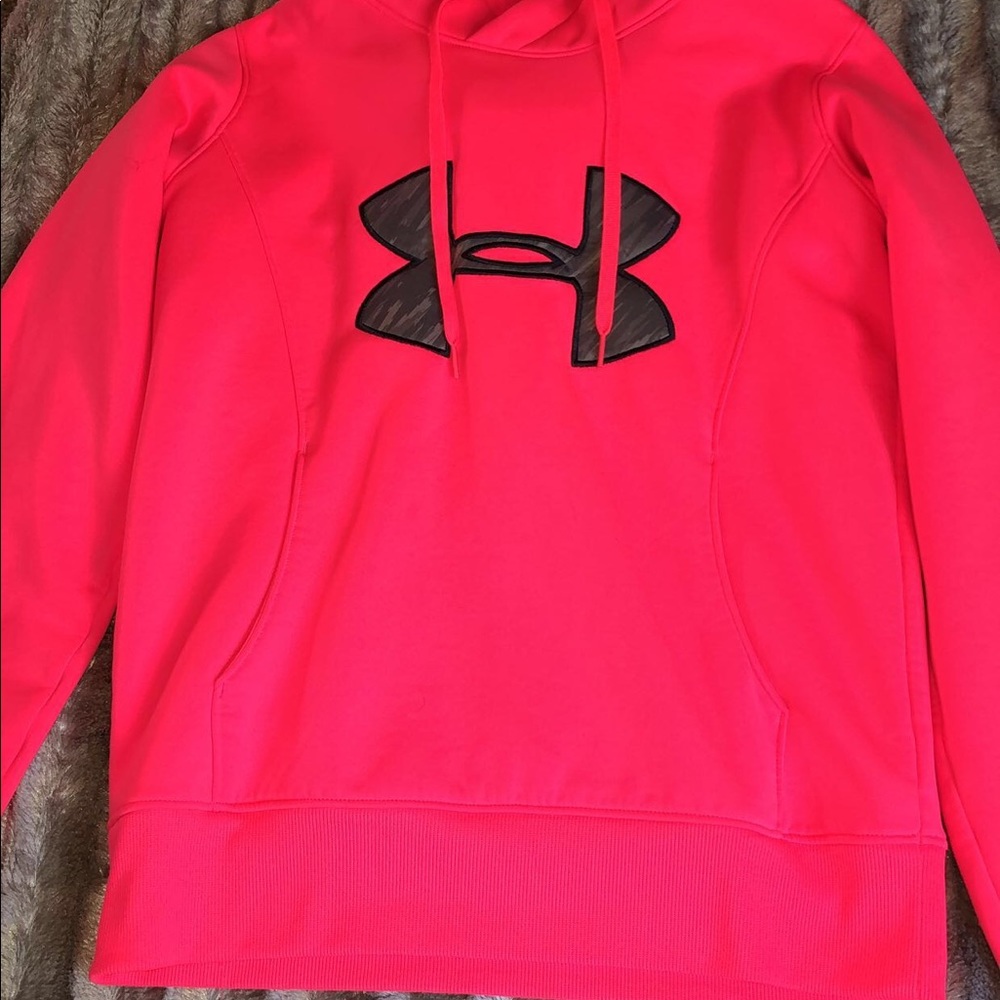 Under Armour sweatshirt